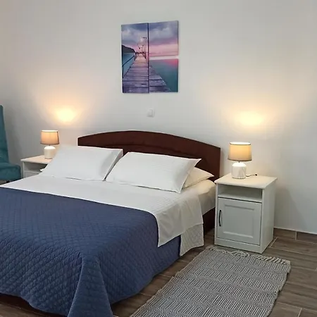 Luna Apartment