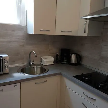 Luna Apartment